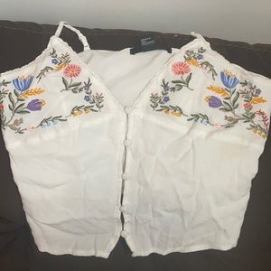 Forever 21 embroider white blouse small